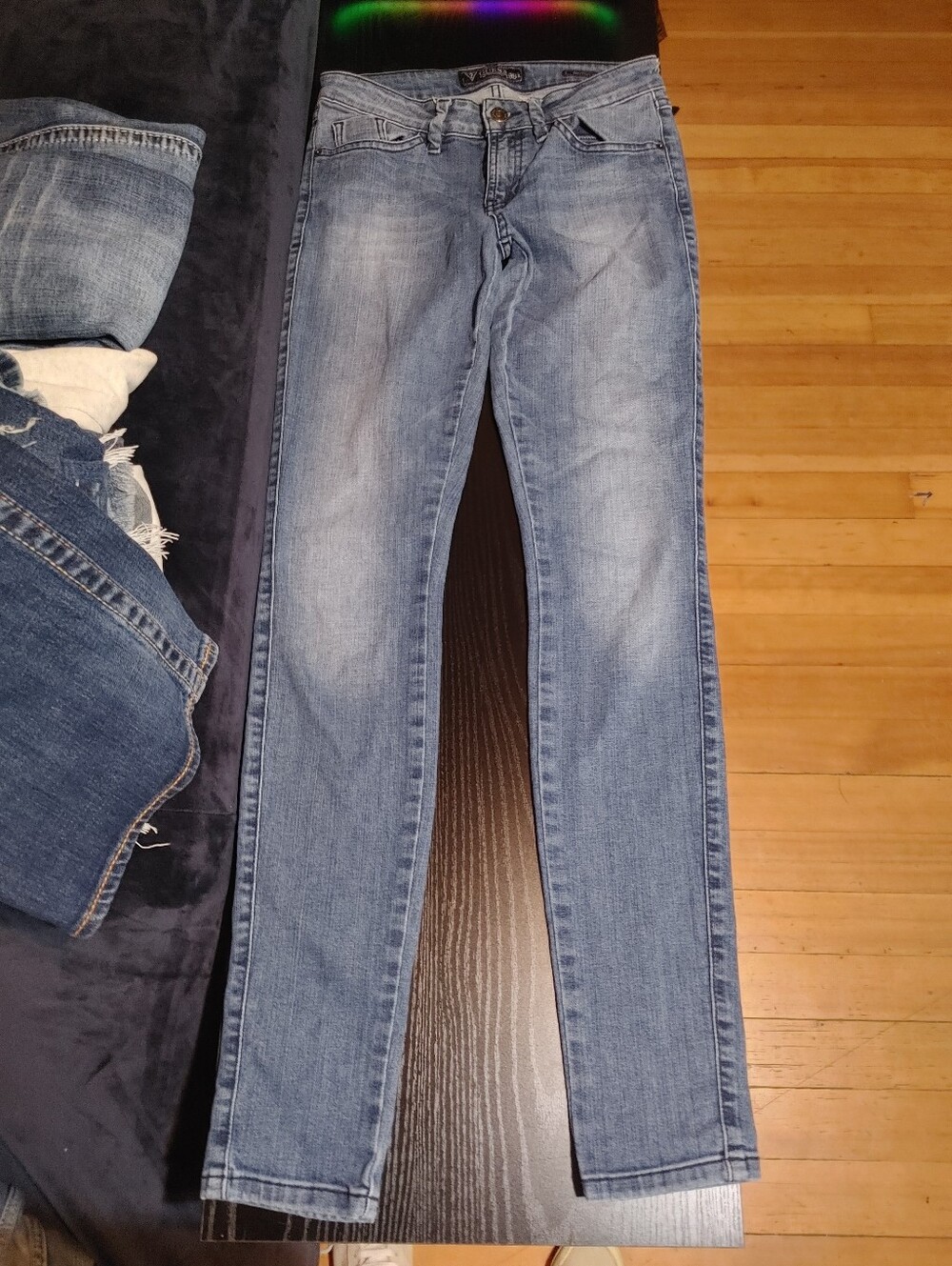 Guess Woman's Skinny Jeans in Light Blue Wash